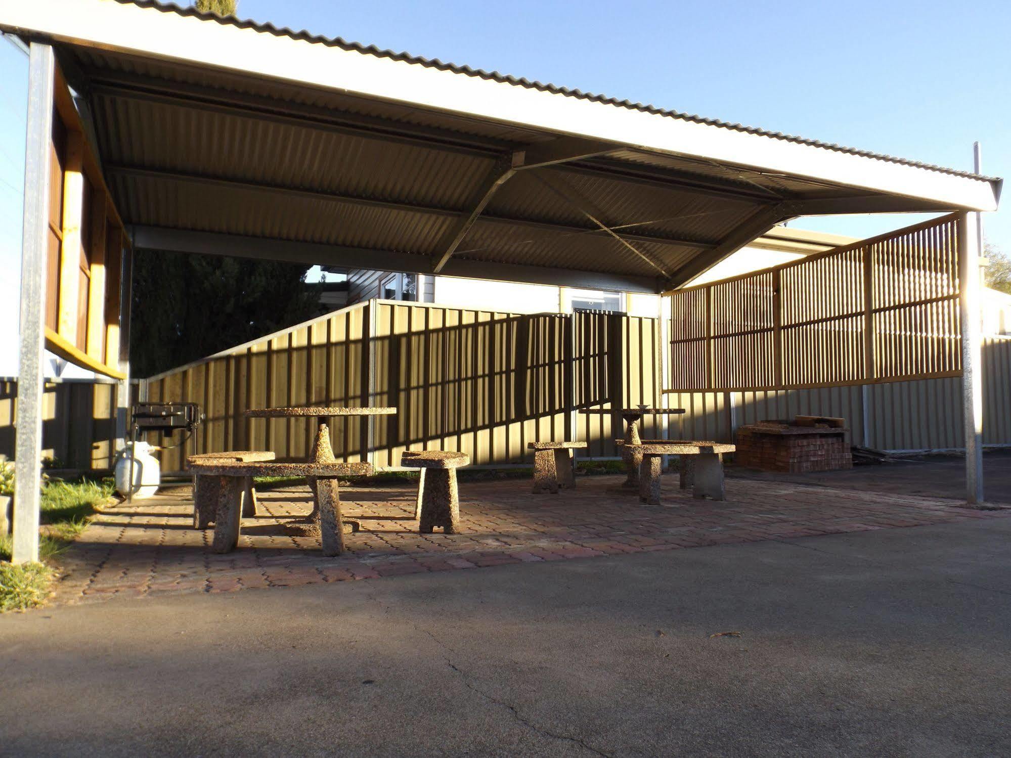 South Tamworth Motor Inn ภายนอก รูปภาพ