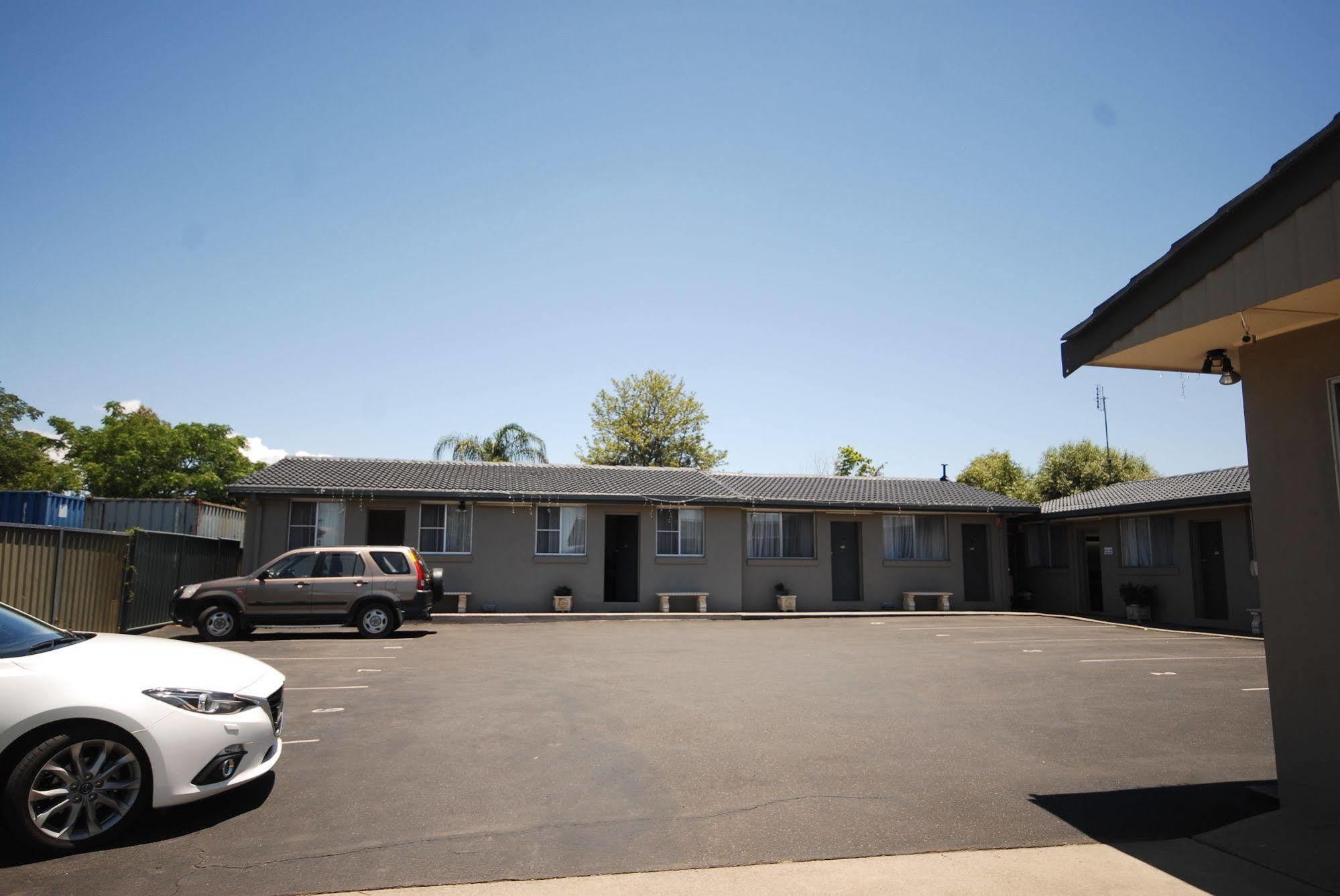 South Tamworth Motor Inn ภายนอก รูปภาพ